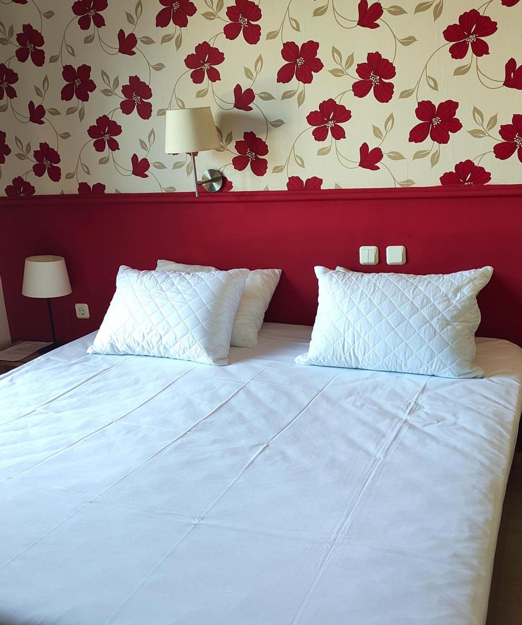 Okeania Seafront Rooms In Камена-Вурла Экстерьер фото
