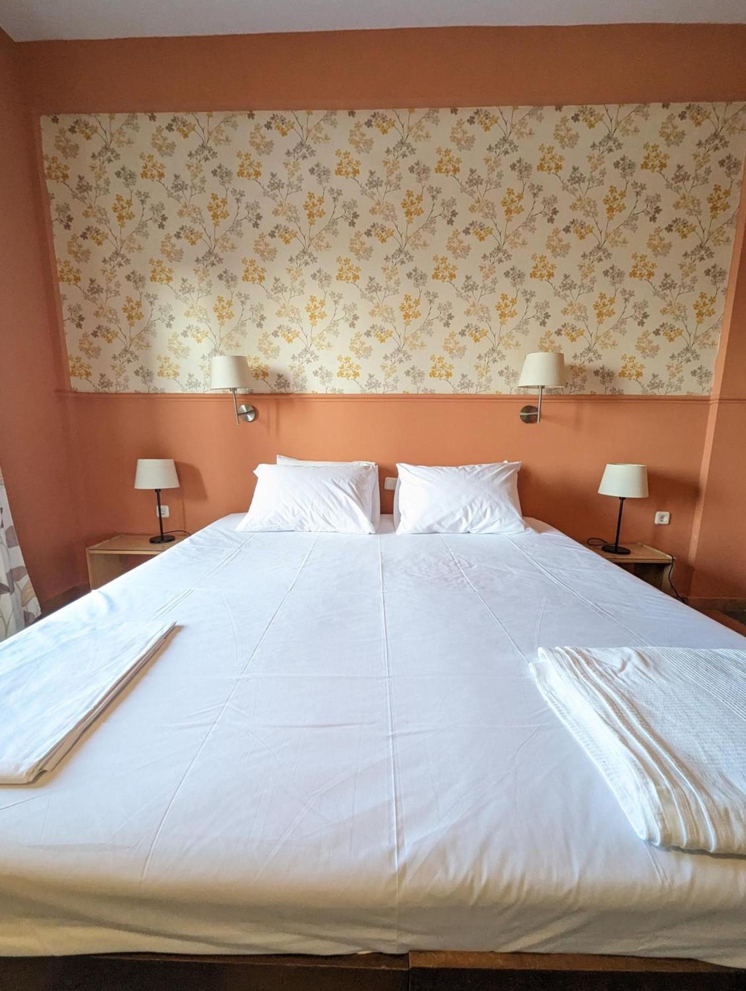 Okeania Seafront Rooms In Камена-Вурла Экстерьер фото