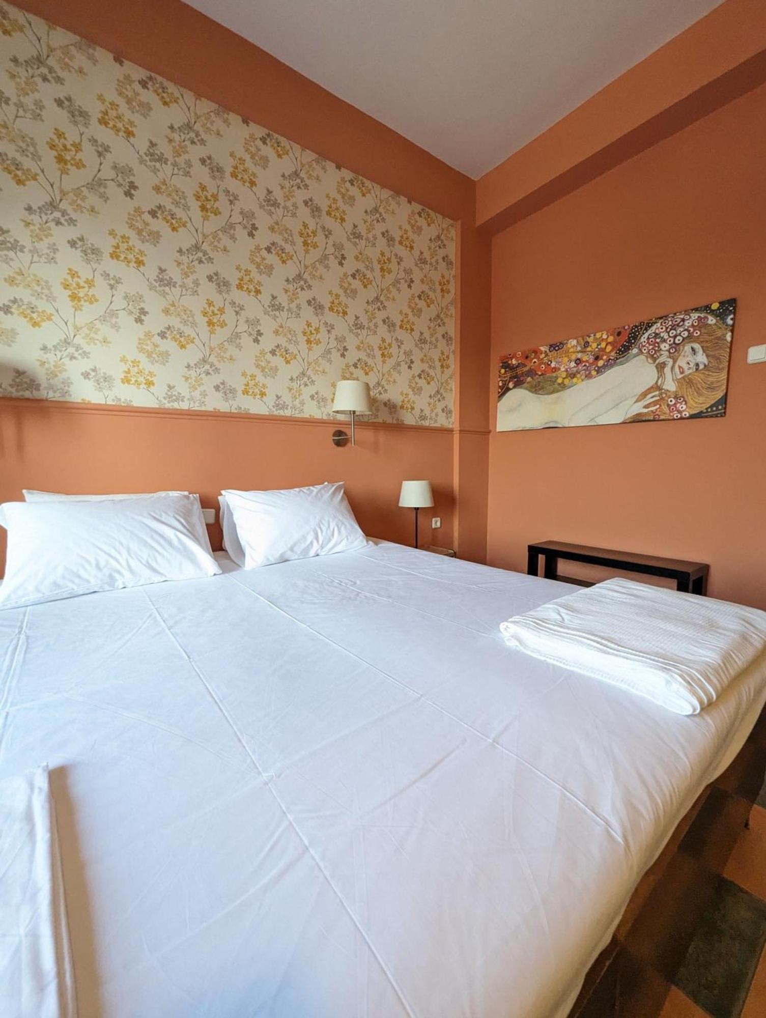 Okeania Seafront Rooms In Камена-Вурла Экстерьер фото