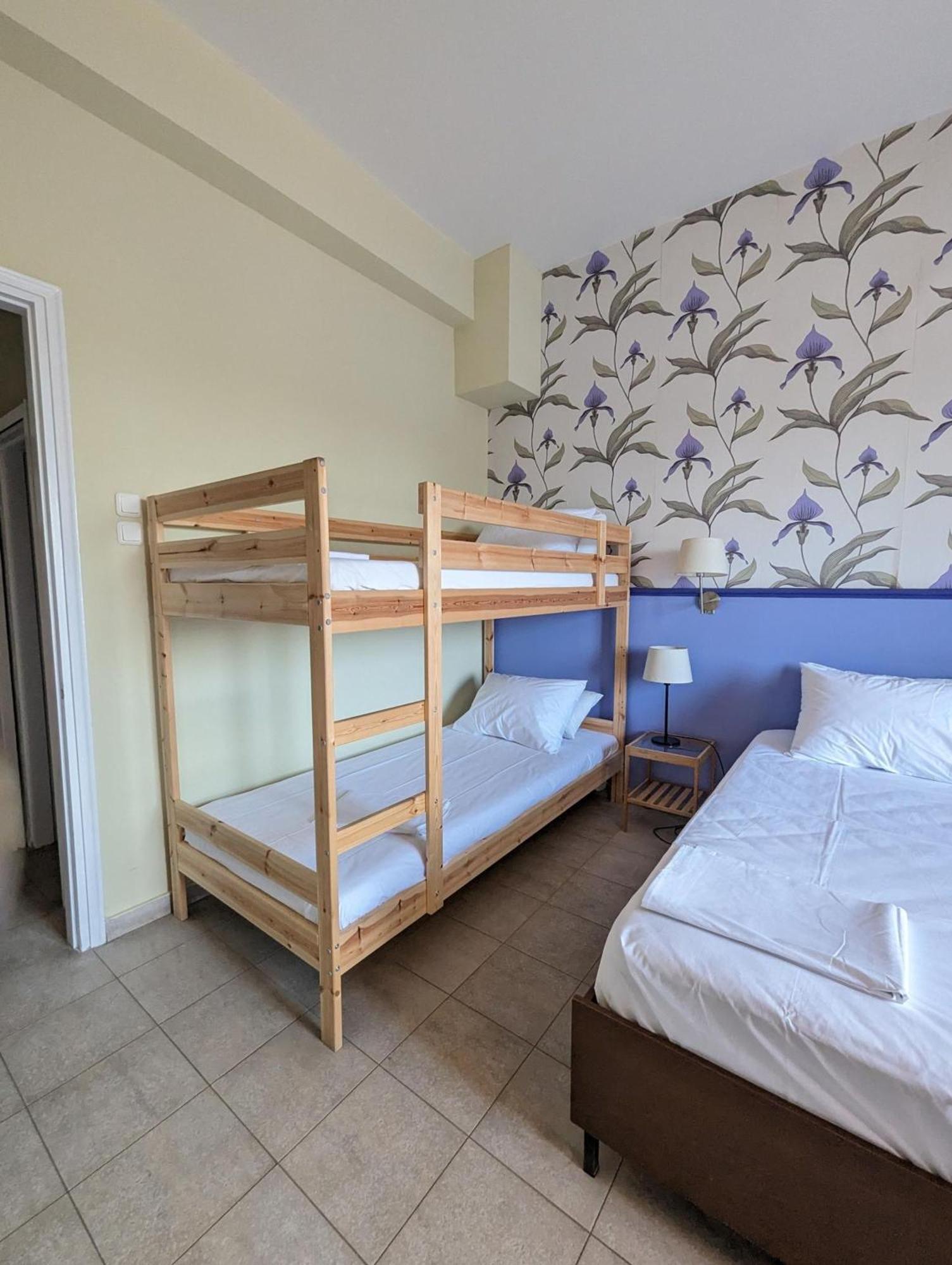 Okeania Seafront Rooms In Камена-Вурла Экстерьер фото