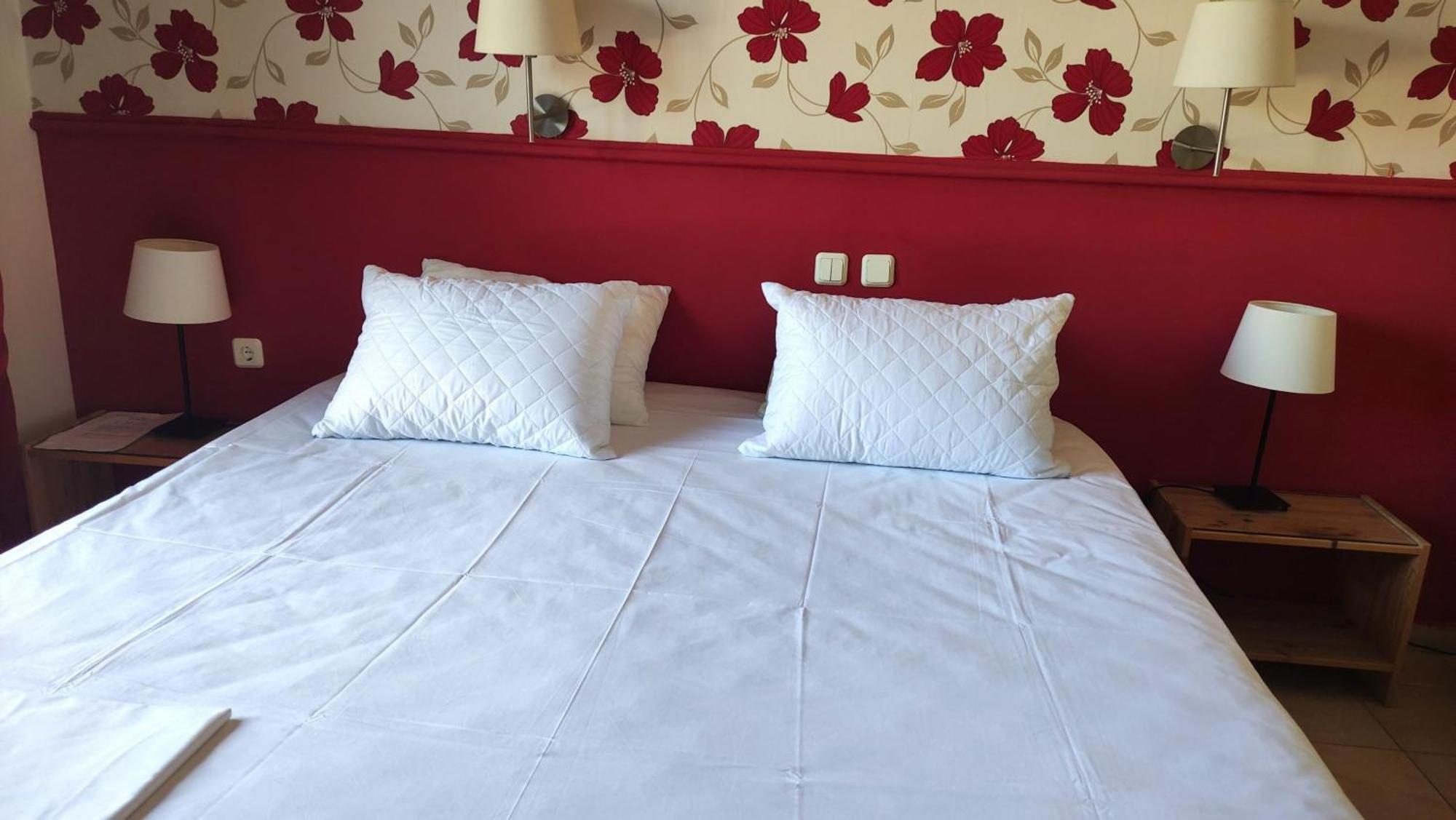 Okeania Seafront Rooms In Камена-Вурла Экстерьер фото
