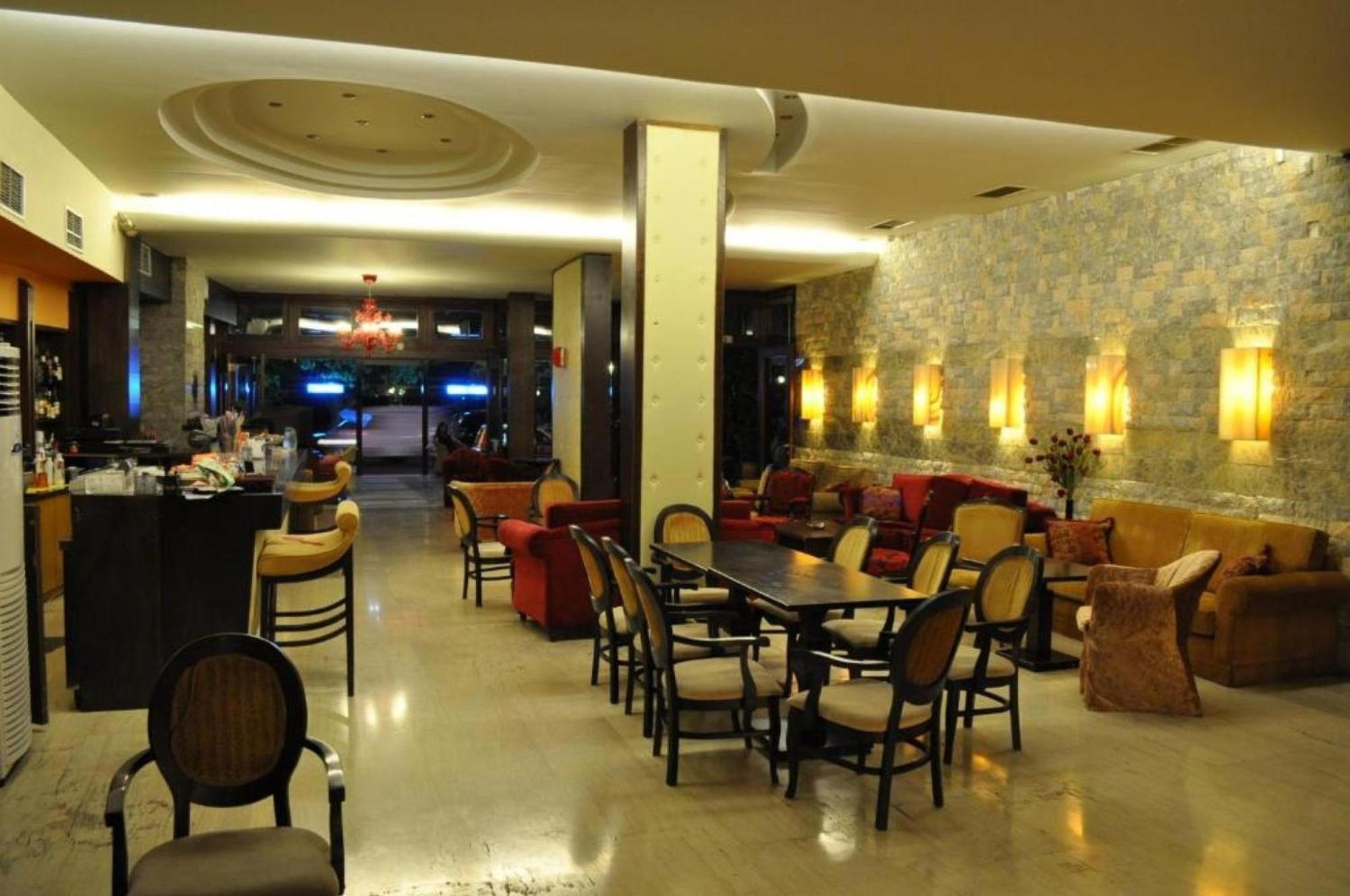 Okeania Seafront Rooms In Камена-Вурла Экстерьер фото