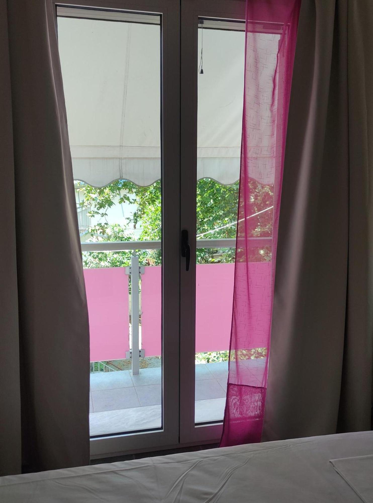 Okeania Seafront Rooms In Камена-Вурла Экстерьер фото